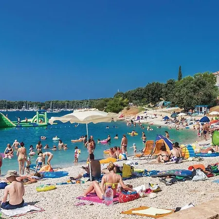 Amazing In With Kitchen Pula