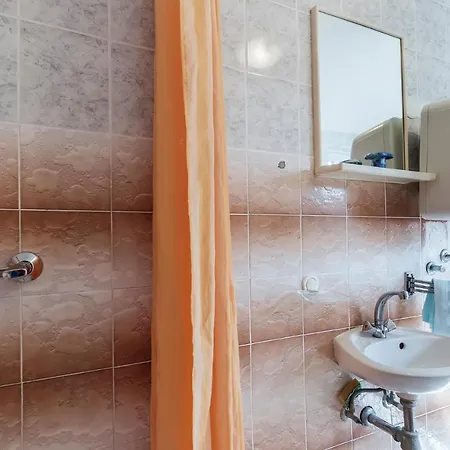 Amazing In With Kitchen Apartment Pula